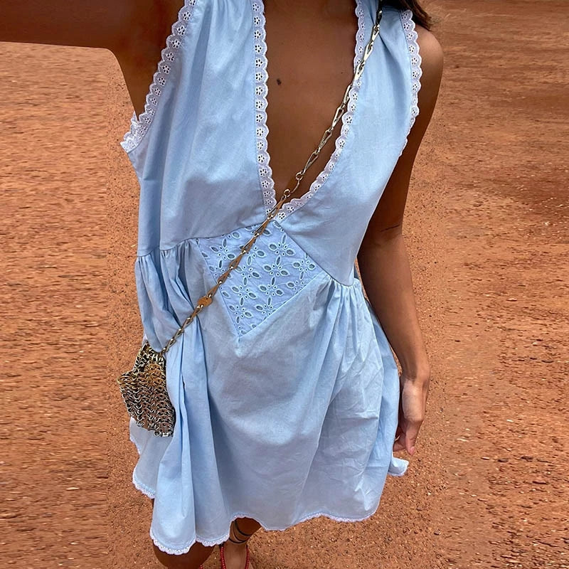 Robe courte dentelle